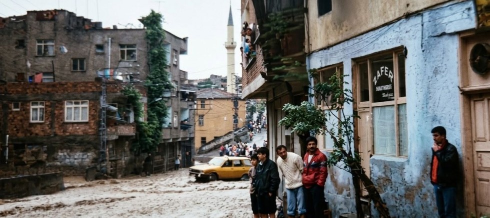 Doğal Drenaj Sistemlerini Bozarak Taşkın Riskini Büyütüyoruz - GÜNDEM
