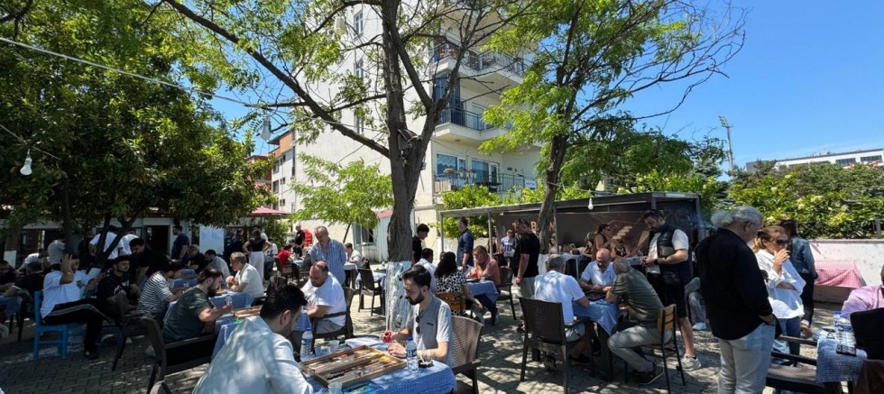 İLK AÇIK TAVLA TURNUVASI YOĞUN İLGİ GÖRDÜ - SPOR