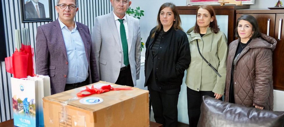 ‘BİR KİTAP, BİN UMUT’ KAMPANYASI İLE KIRSAL MAHALLELERDEKİ OKULLAR KİTAPLARLA BULUŞTU - EĞİTİM