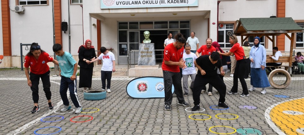 Uzman eğitmenler eşliğinde refleks hareketleri - EĞİTİM