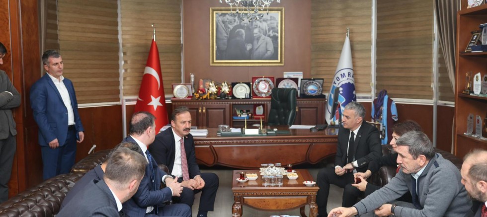 Yavuz Ağıralioğlu’ndan Yomra Belediyesi’ne Ziyaret - SİYASET
